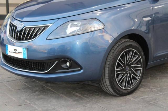 Lancia Ypsilon III 1.0 hybrid Gold s&s 70cv adatta neopatentasti