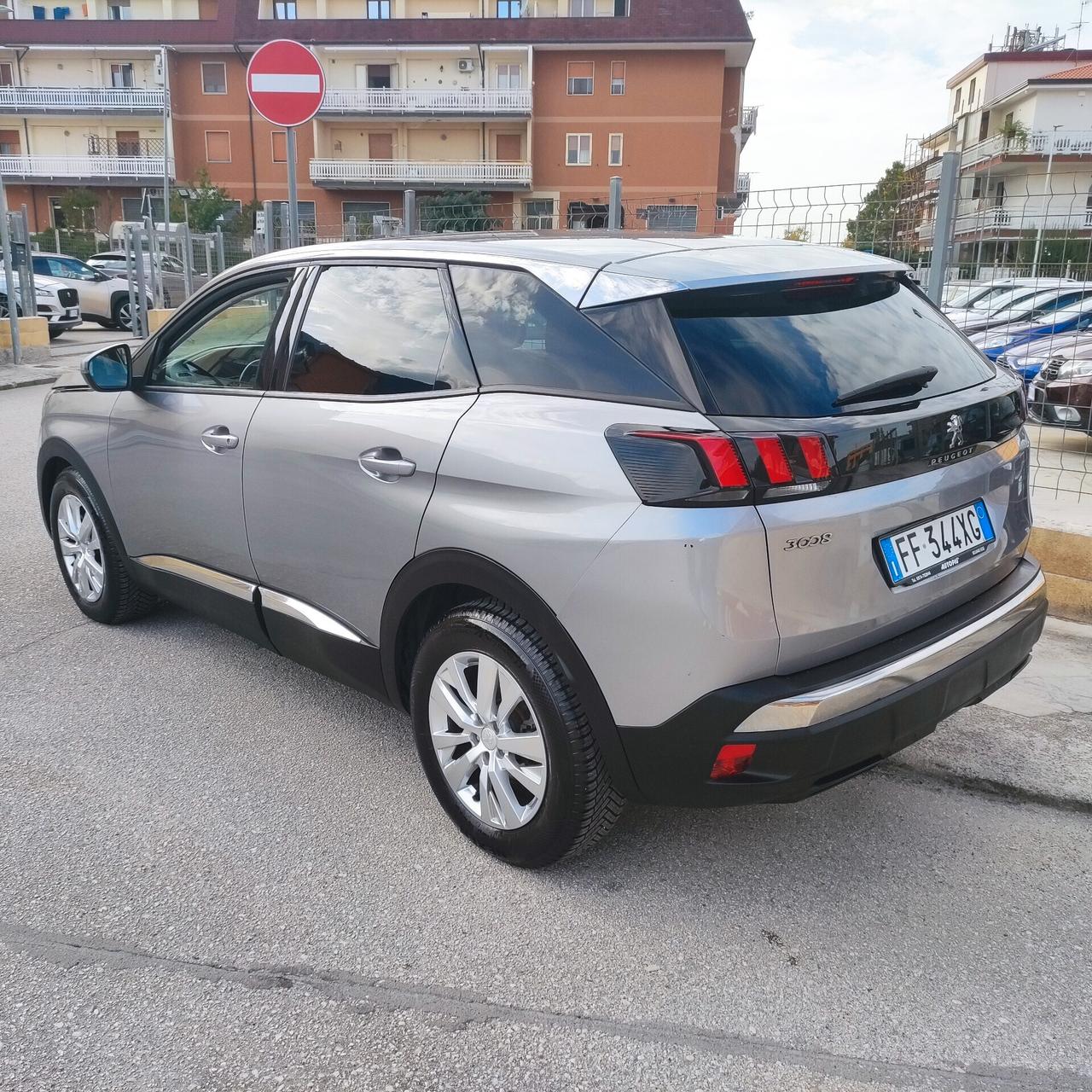 Peugeot 3008 BlueHDi 120 S&S Business