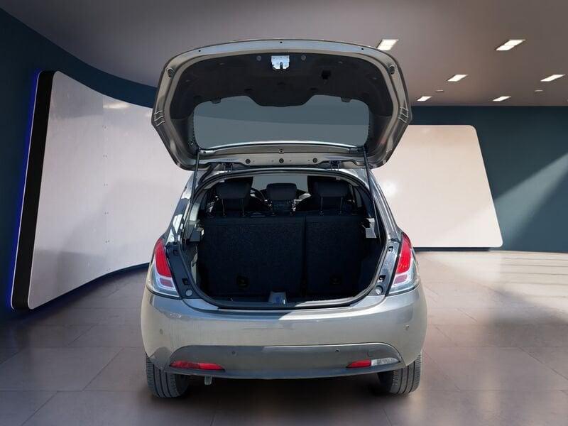 Lancia Ypsilon III 2021 1.0 hybrid Silver s&s 70cv