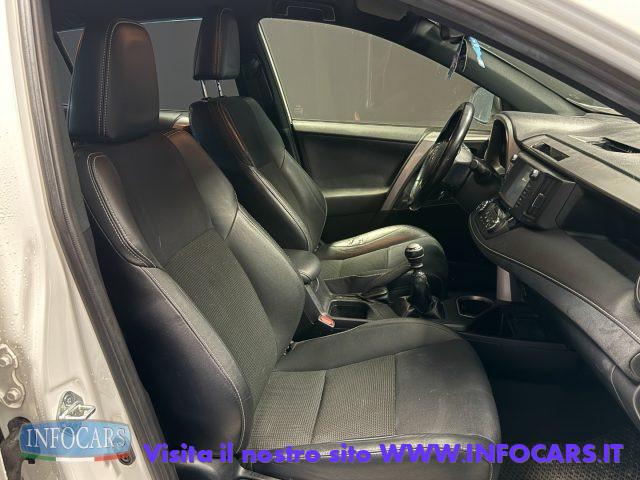TOYOTA RAV 4 2.0 D-4D 2WD Business - GANCIO TRAINO