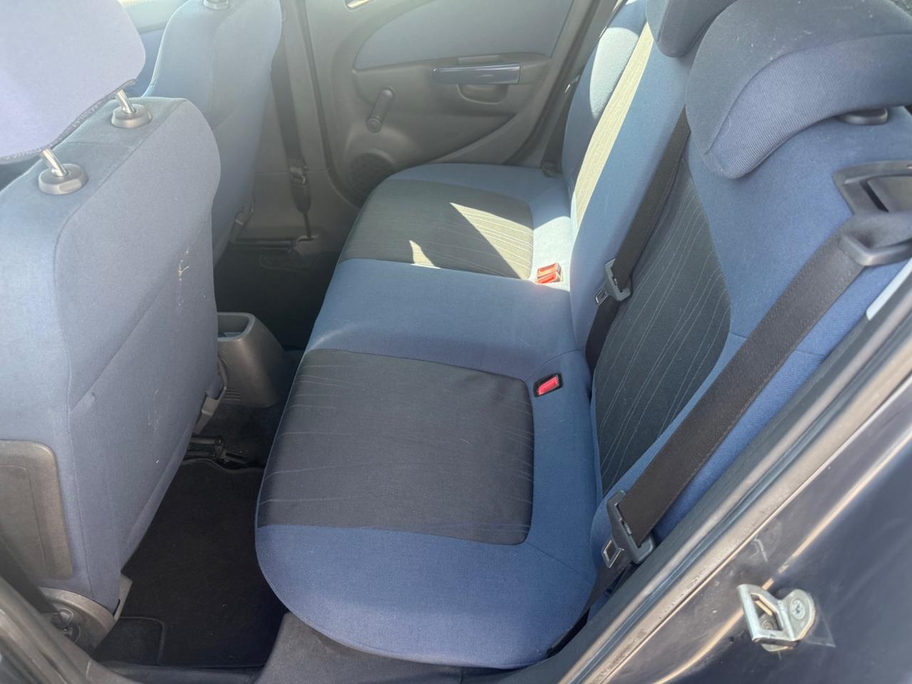 Opel Corsa 1.2 5 porte benzina