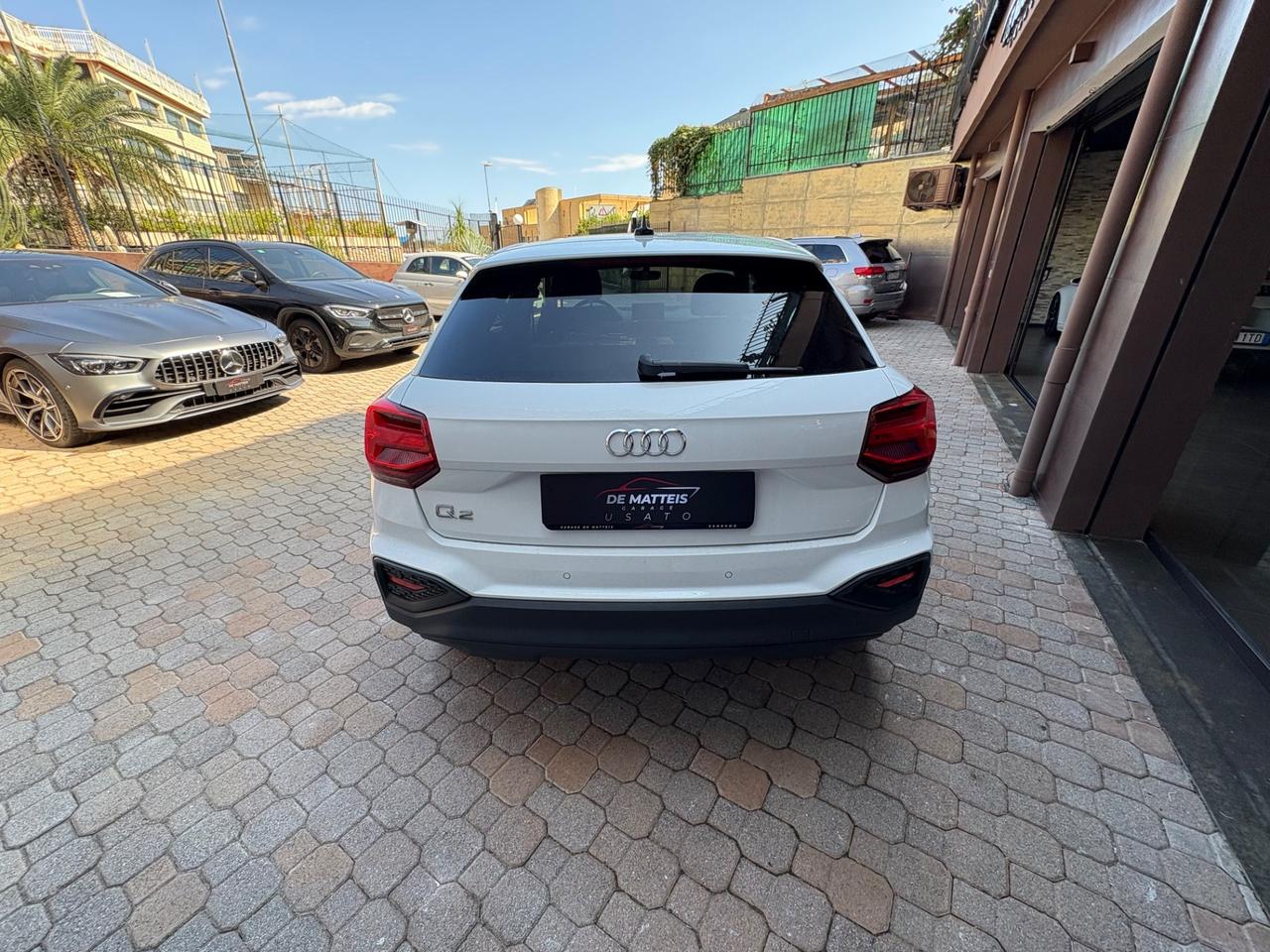 Audi Q2 35 TFSI S tronic Identity Black