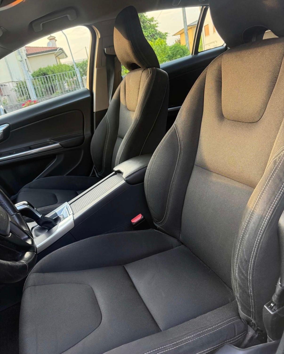 Volvo V60 Geartronic Momentum