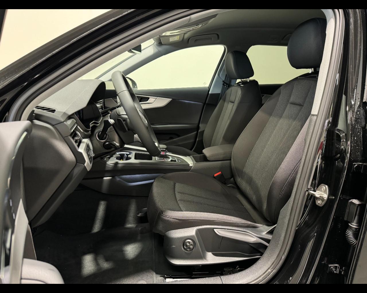AUDI A4 AVANT 35 TDI MHEV S-TRONIC BUSINESS ADVANCED