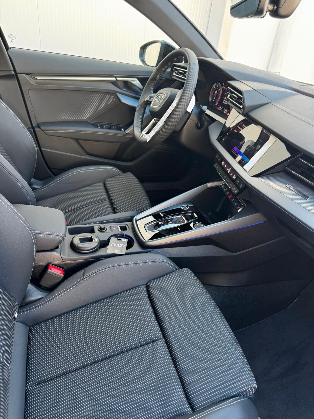 Audi A3 allstreet TDI 110 kW S tronic Identity Contrast