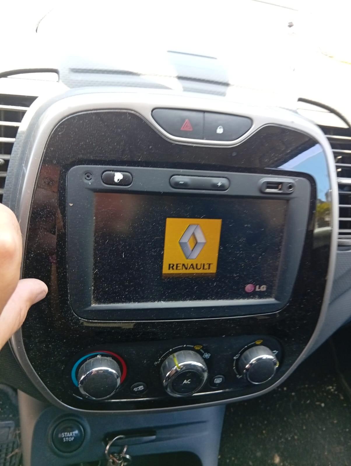 Renault Captur 1.5 dCi sinistrata incidentata km90000