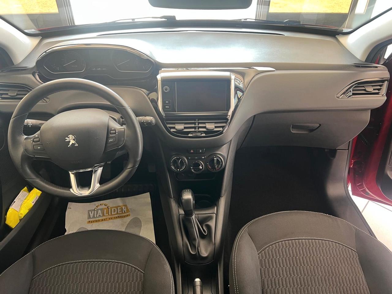 Peugeot 208 PureTech 82 5 porte ALLURE