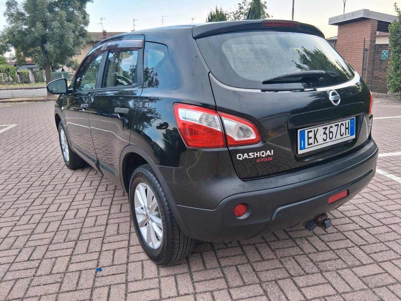 Nissan Qashqai 1.5 dCi DPF Tekna..KM 163 000..NEOPATENTATI. CELL 320 147 1147 WUATSAPP..3276540940