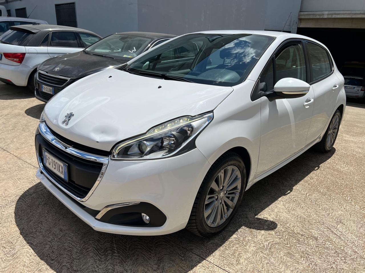 Peugeot 208 5 porte Allure | 2017
