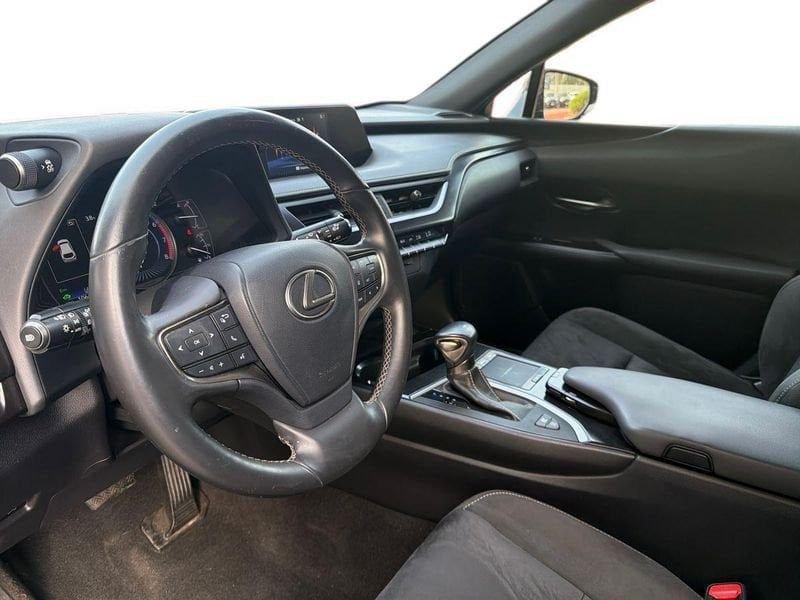 Lexus UX 250h Premium 2wd cvt