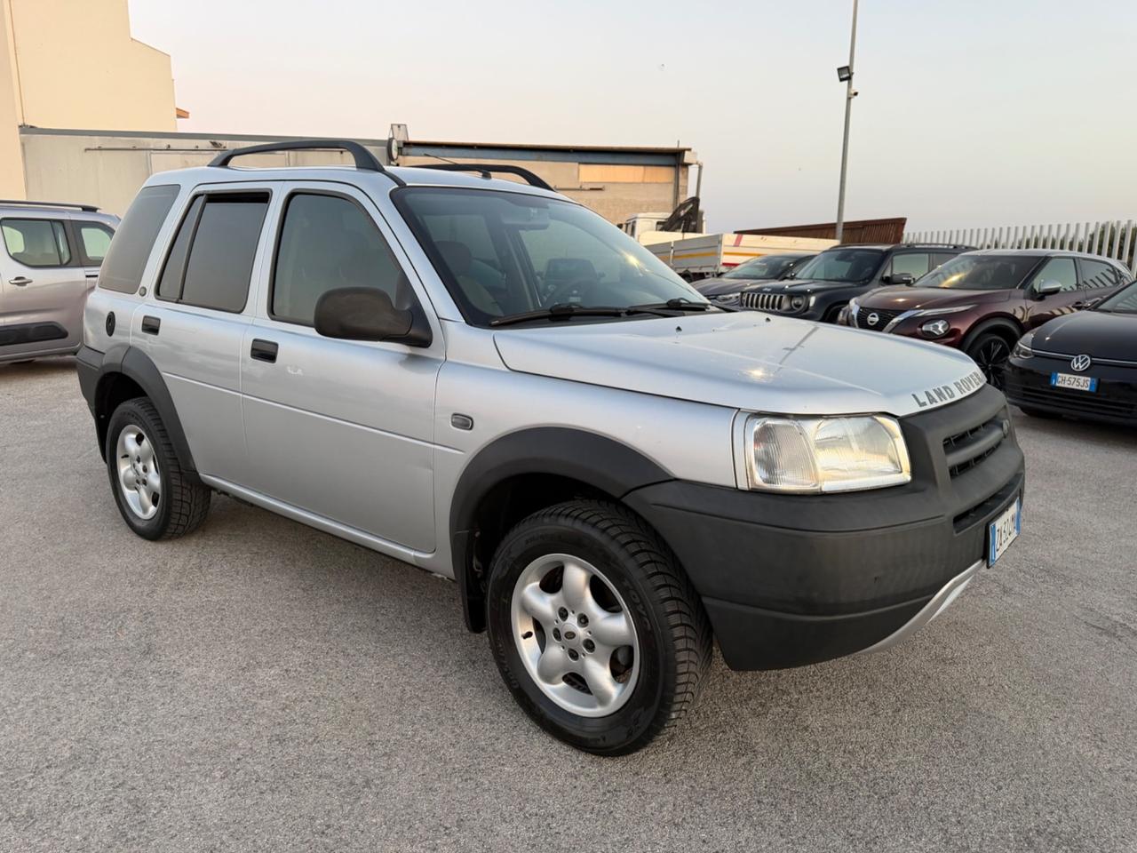 LAND ROVER FREELANDER 2.0 TD4 5 PORTE MY BMW