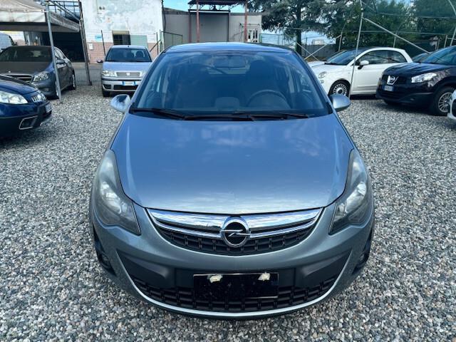 Opel Corsa 1.2 5 porte Cosmo