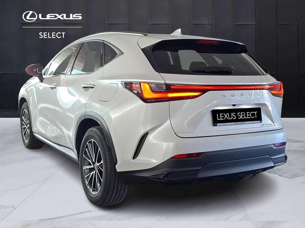 Lexus NX 2.5 Hybrid Premium 4WD e-CVT