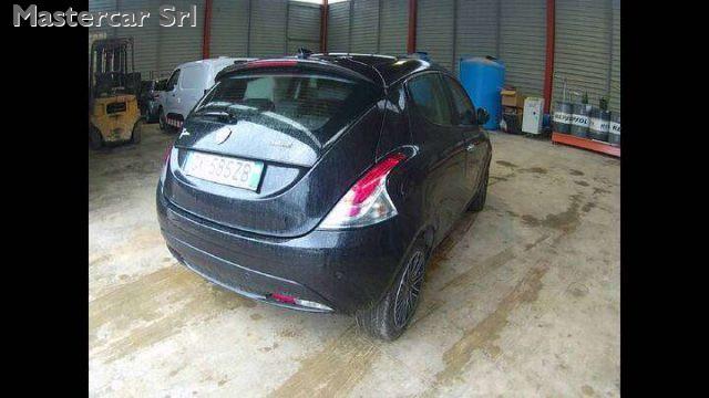 LANCIA Ypsilon 5posti Neopatentati 1.0 hybrid Gold tg: GK585ZB