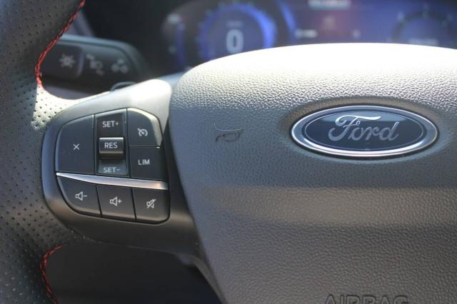 Ford Kuga 2.0 ST-Line 2wd 120cv AUTO con Navi e CarPlay