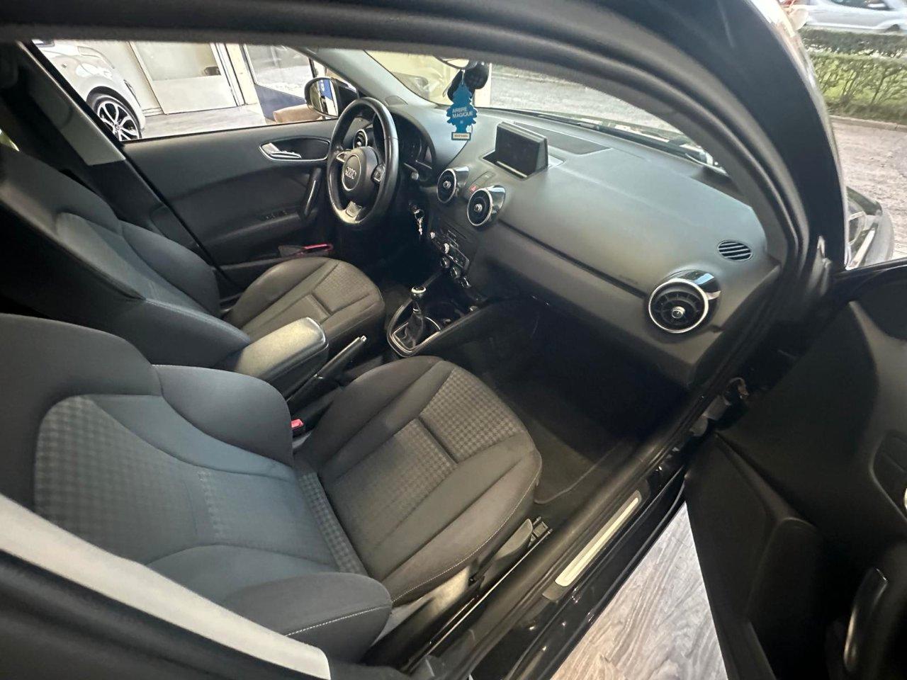 Audi A1 Sportback 1.6 tdi S Line Edition 90cv