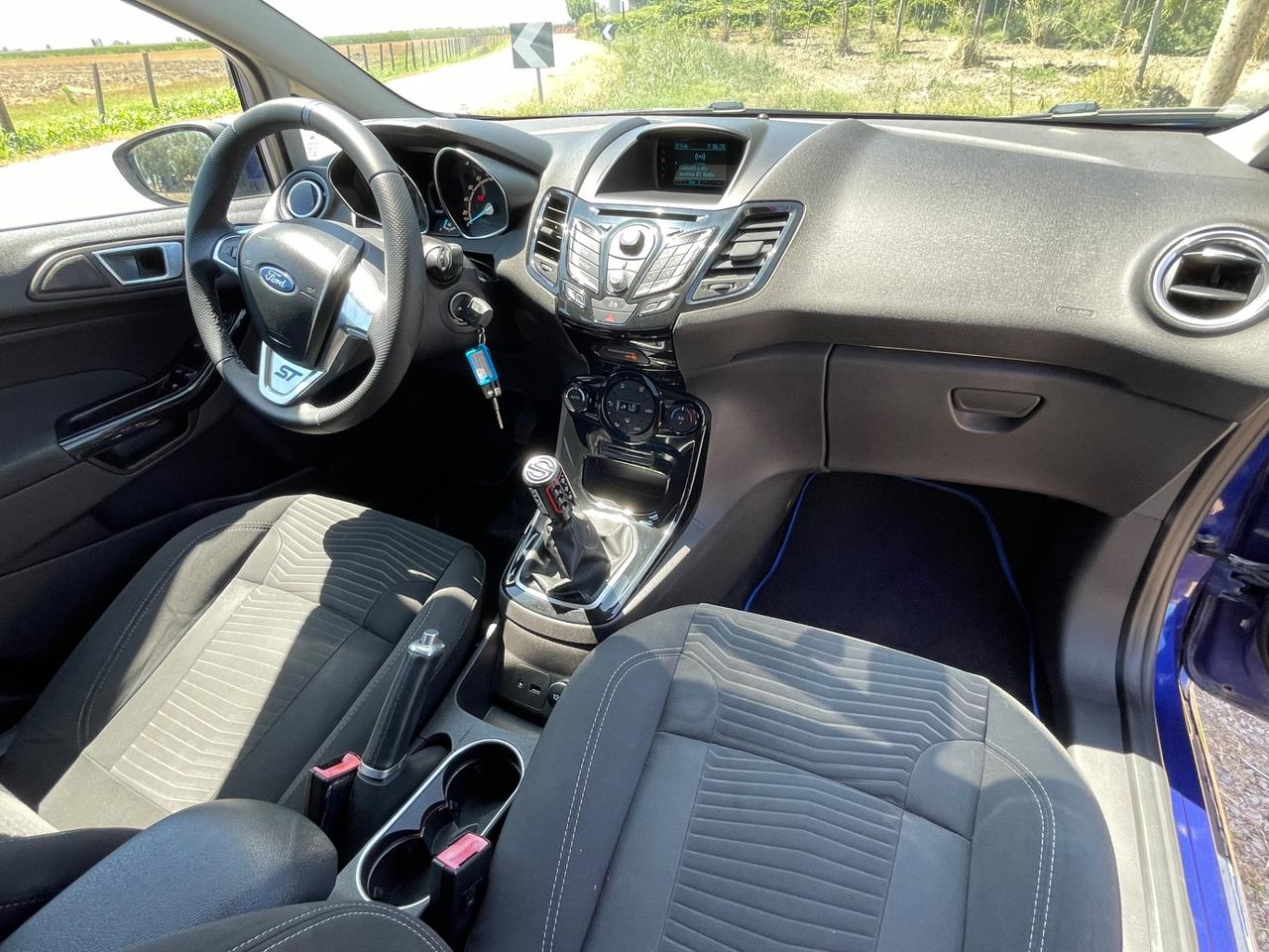 Ford Fiesta 1.5 TDCi 75CV 5 porte Titanium