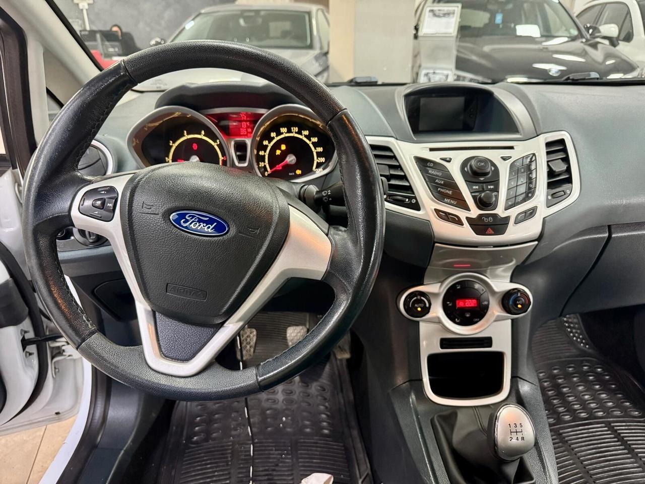 Ford Fiesta 1.4 97cv 5 porte GPL Titanium 2010