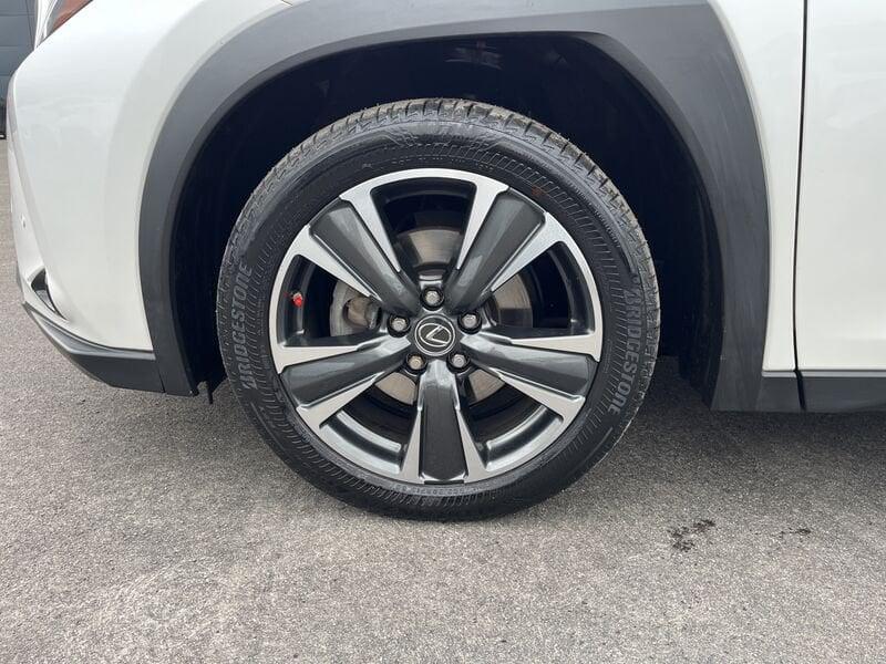Lexus UX UX 250h 2.0 Luxury 2wd cvt