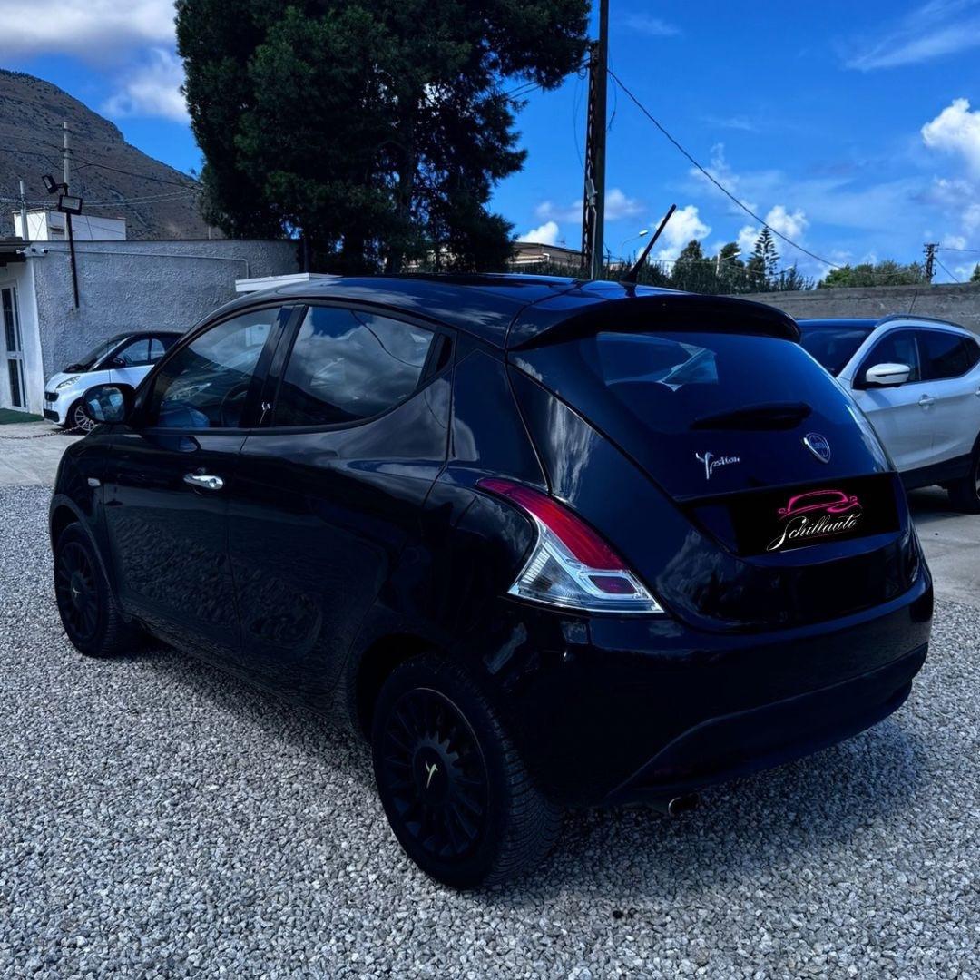 Lancia Ypsilon 1.2 69 CV 5 porte Opening Edition