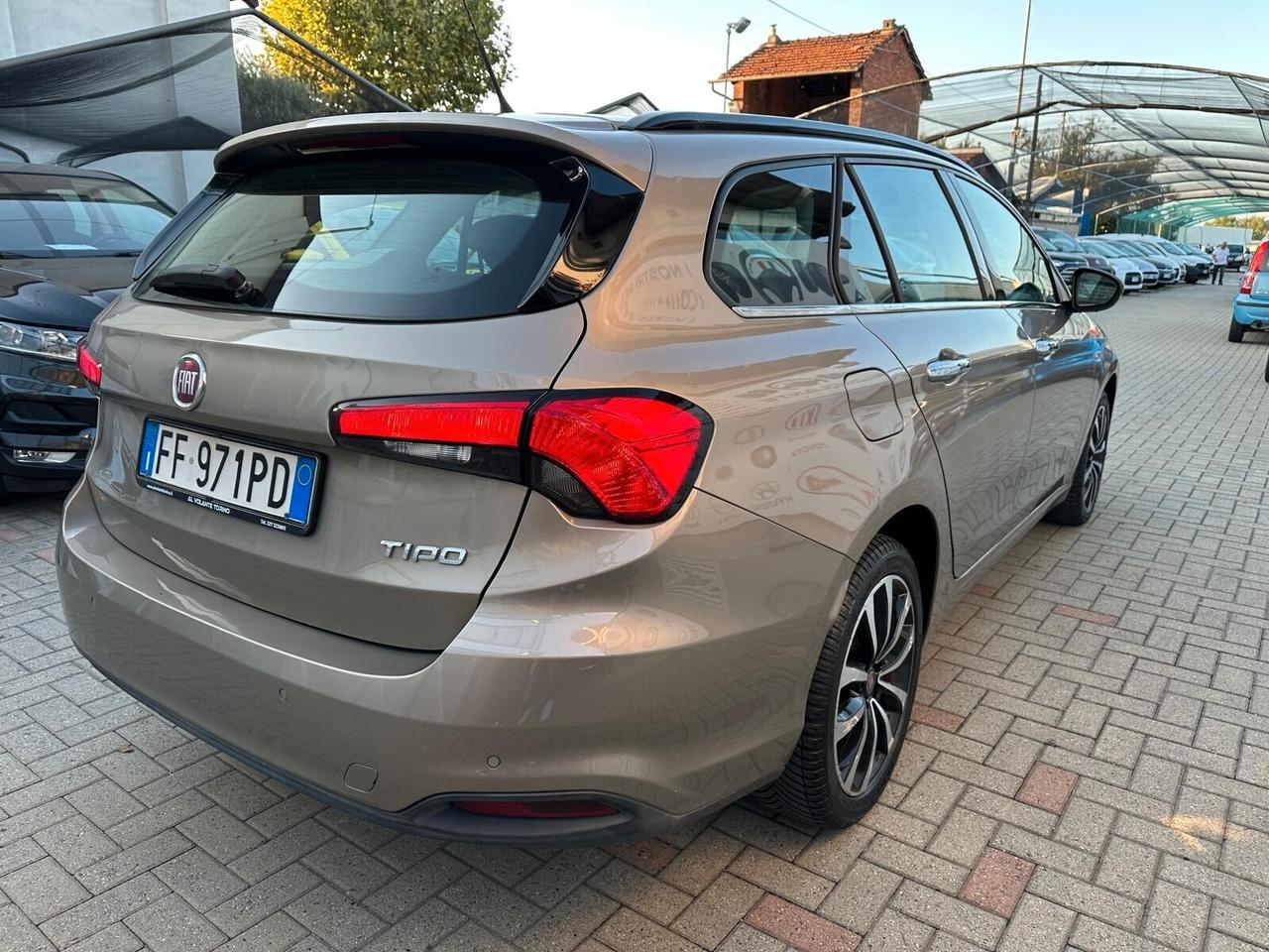 Fiat Tipo 1.4 T-Jet 120CV GPL SW Lounge