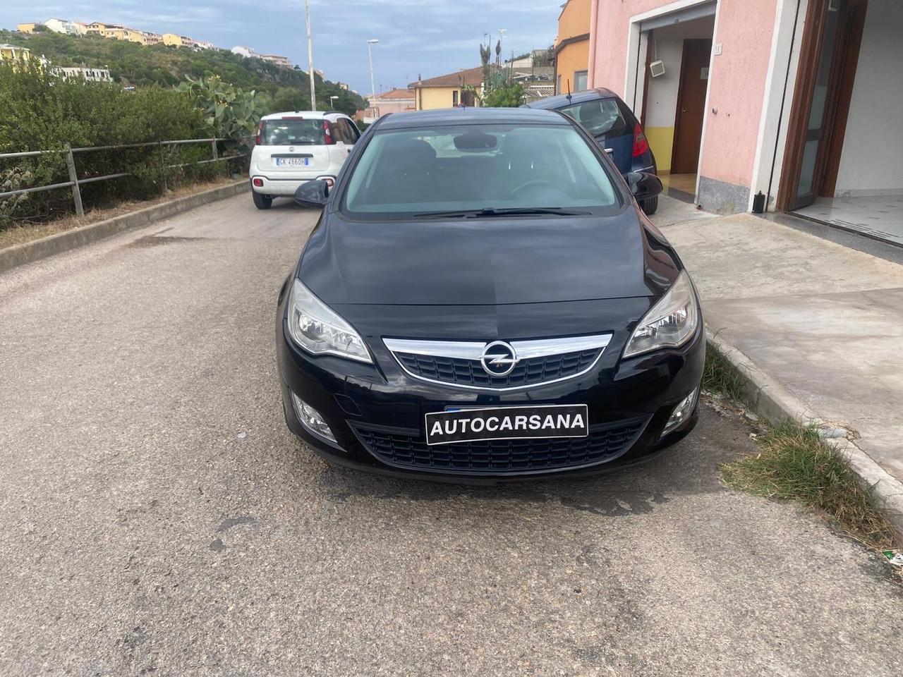 OPEL ASTRA 1.7 CDTI MOLTO BELLA CONDIZIONI DA VETRINA