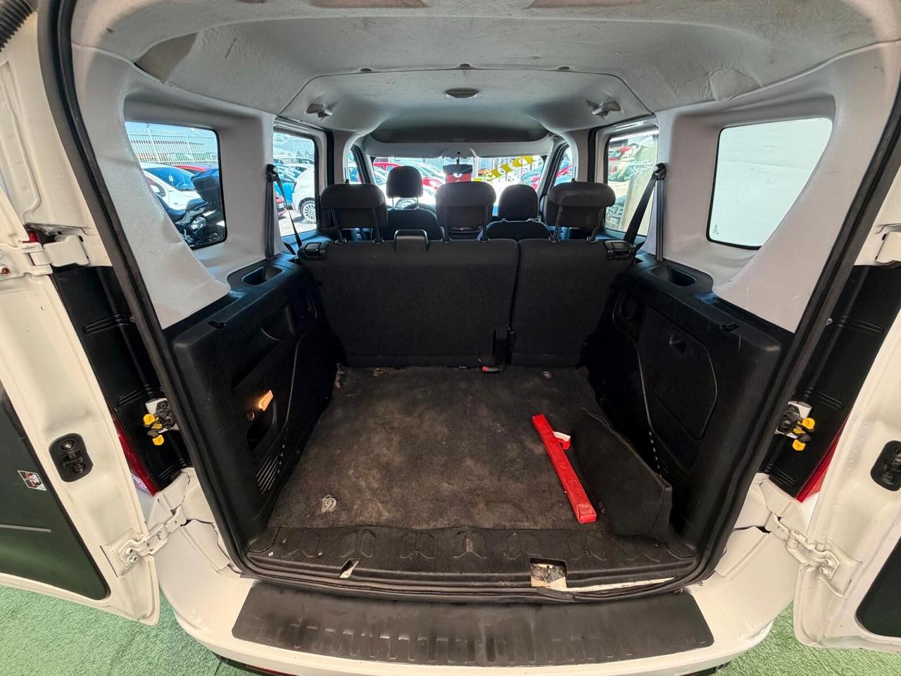 FIAT DOBLO 1.6 DIESEL 105CV AUTOCARRO FINESTRATO