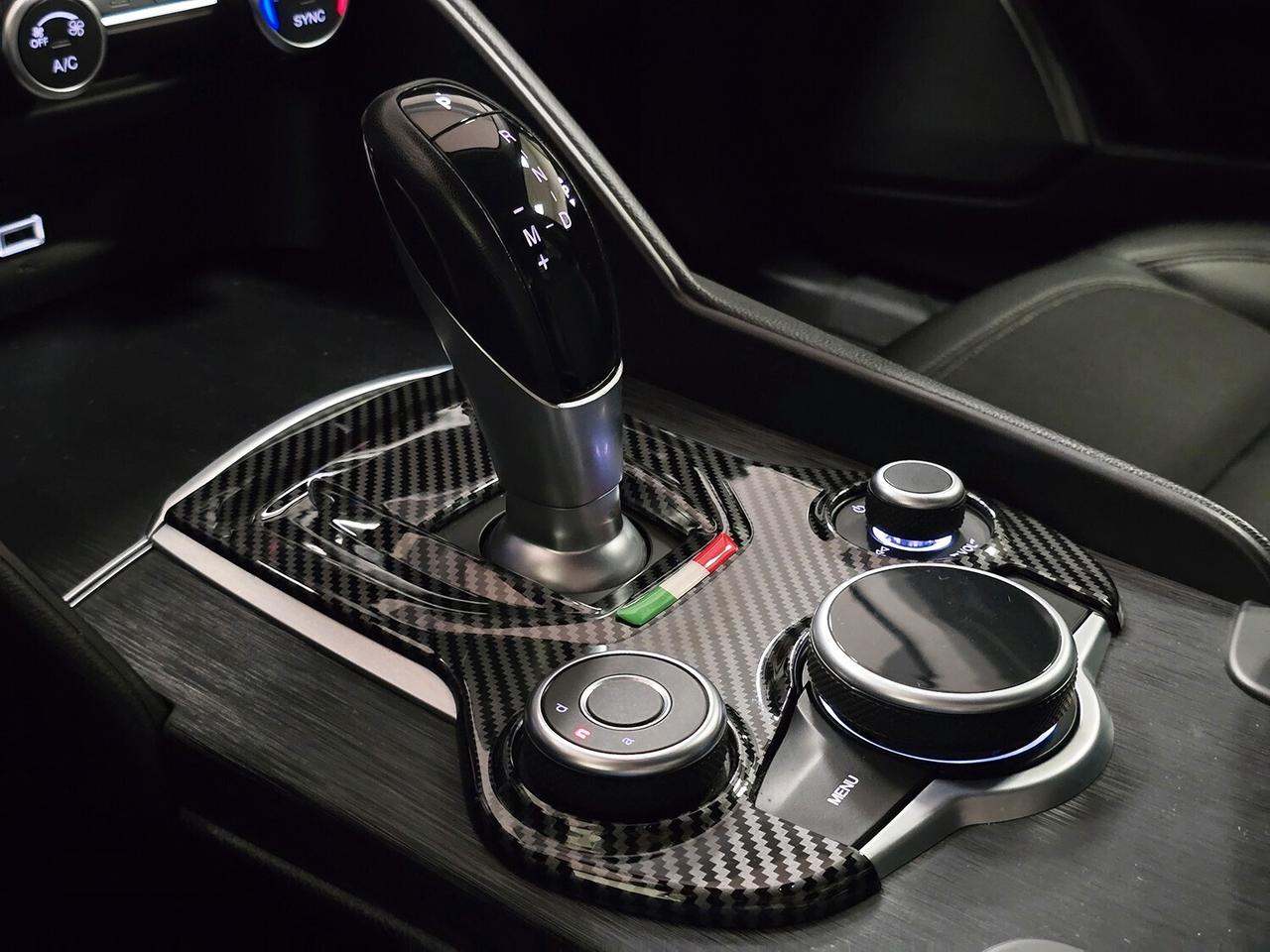 Alfa Romeo Giulia 2.2 T BUSINESS 190CV ROSSO ALFA_FATTURE_CARBONIO