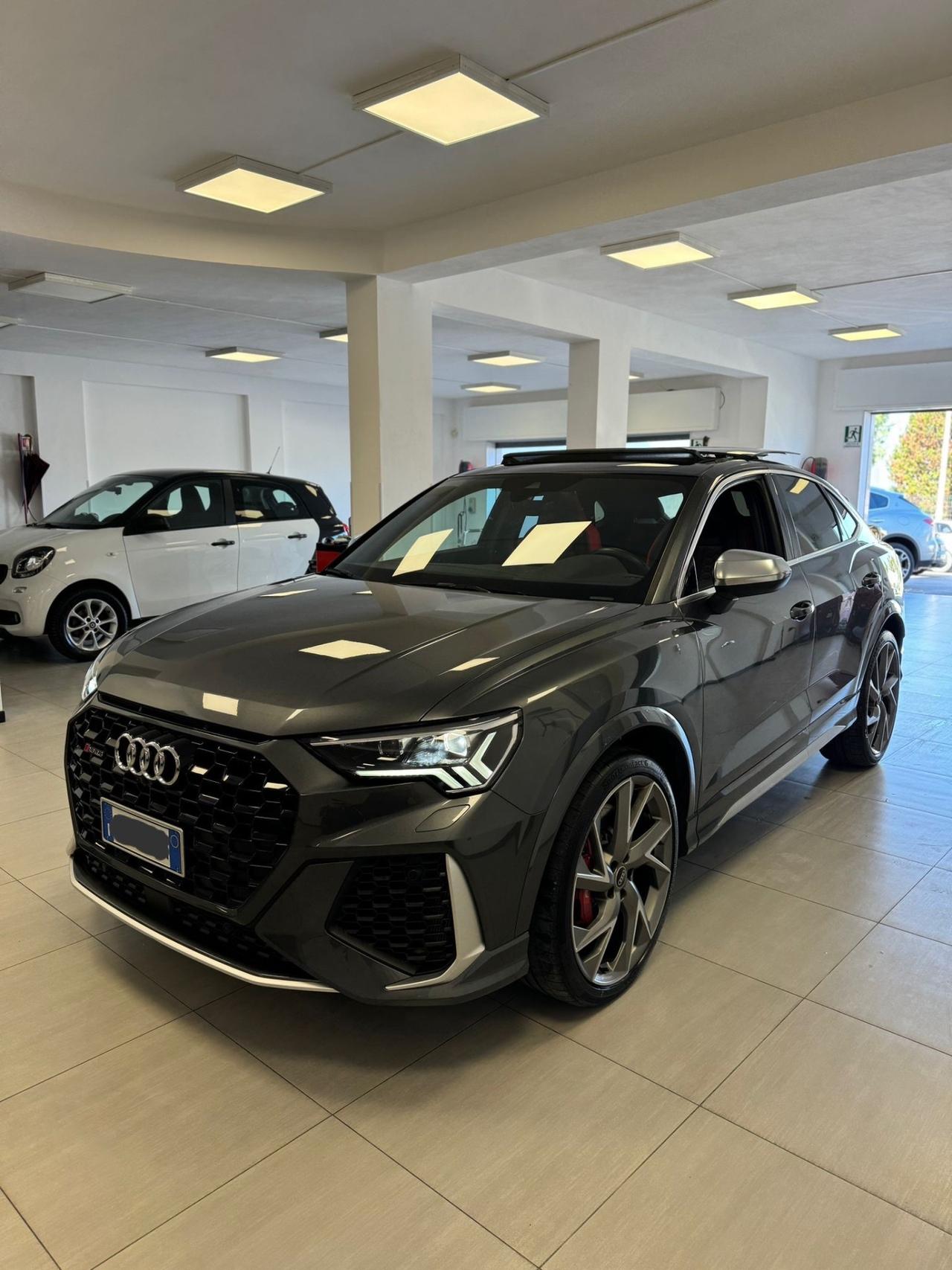 Audi Q3 SPB 45 TFSI quattro S tronic Identity Black