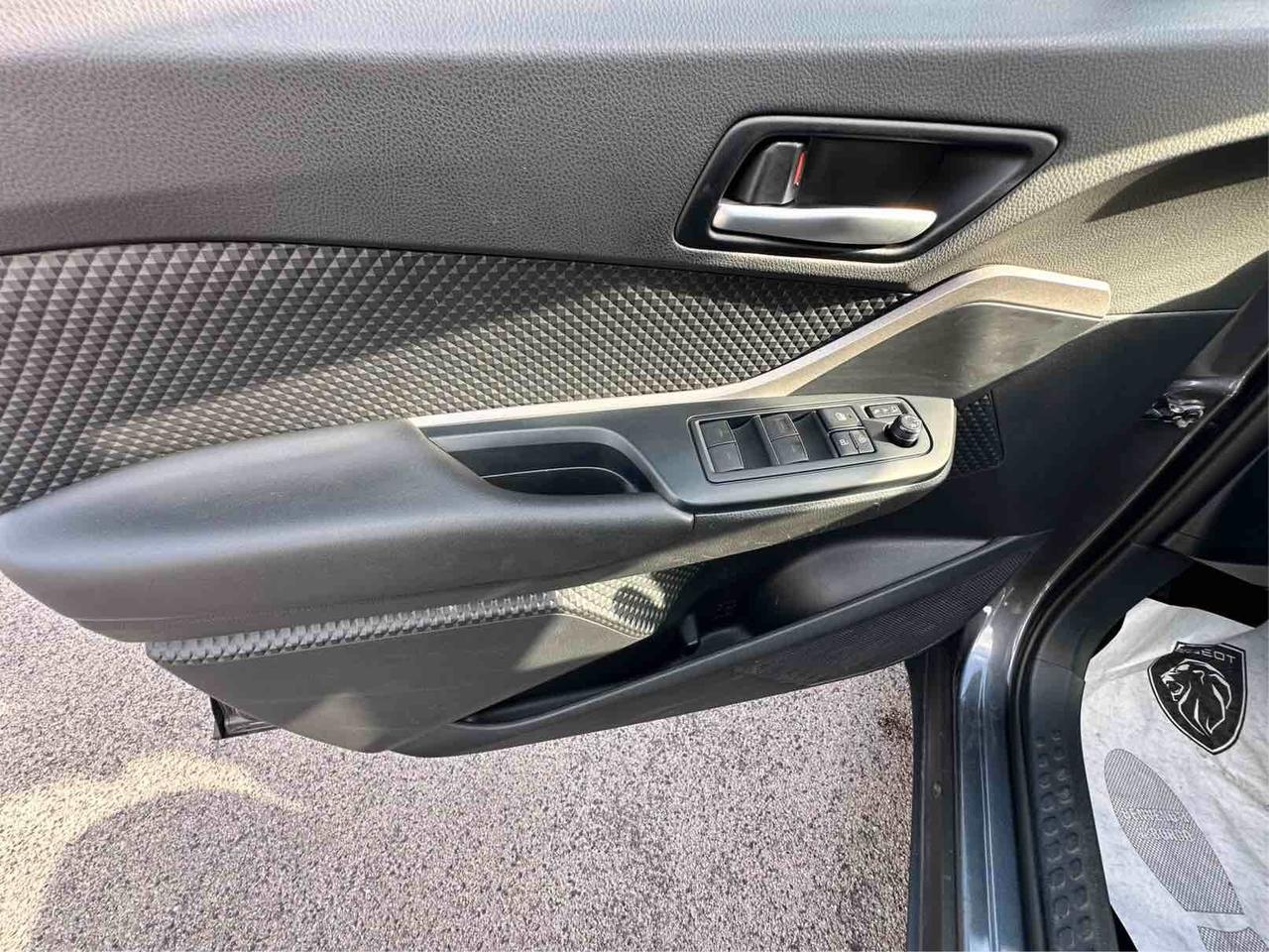 Toyota C-HR 1.8 Hybrid E-CVT Business