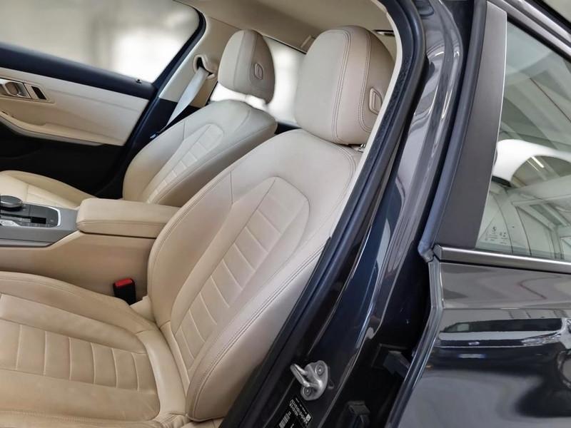 BMW 320 48V Business Advantage Touring auto