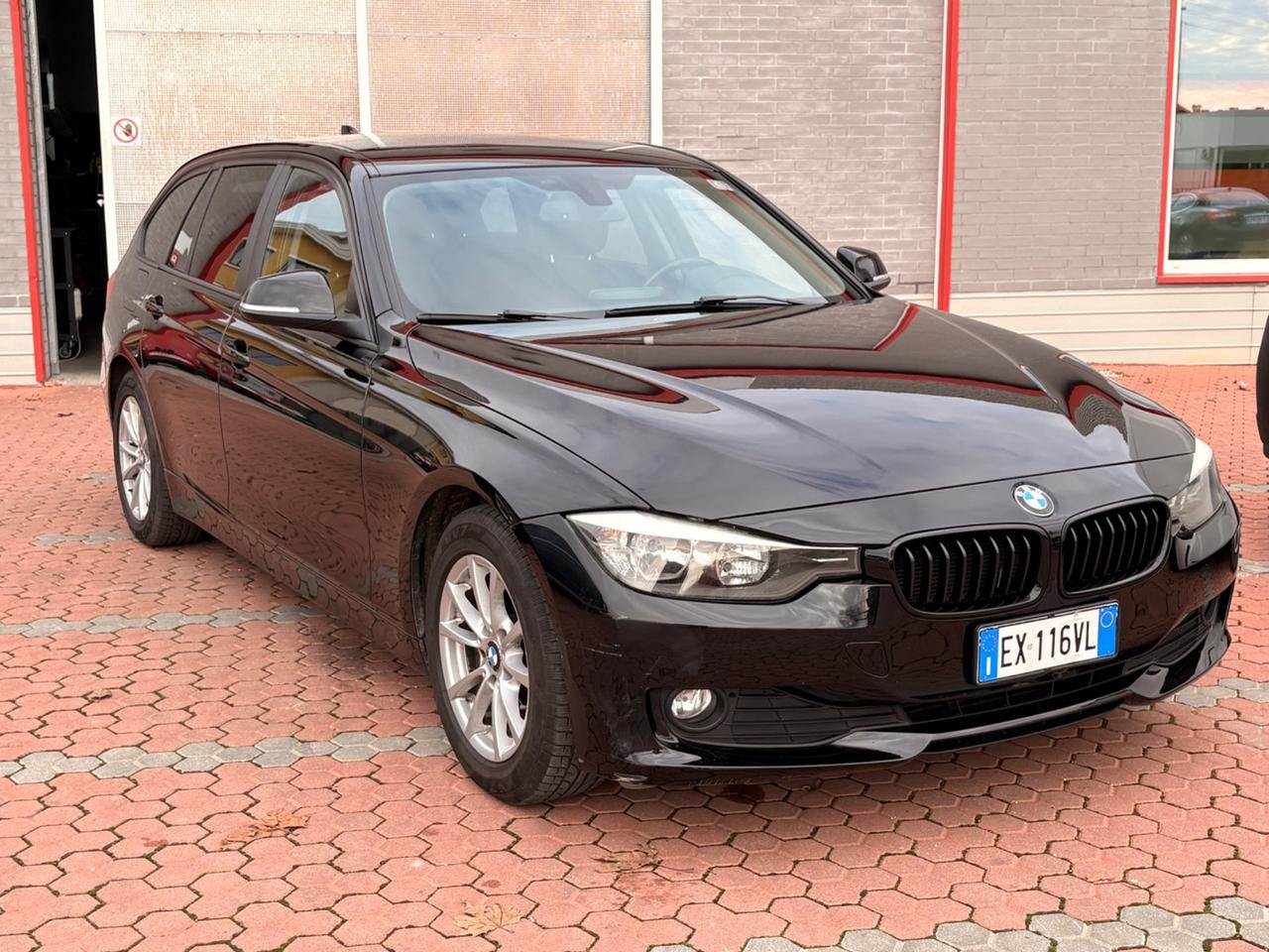 Bmw 116 116d 5p. Urban