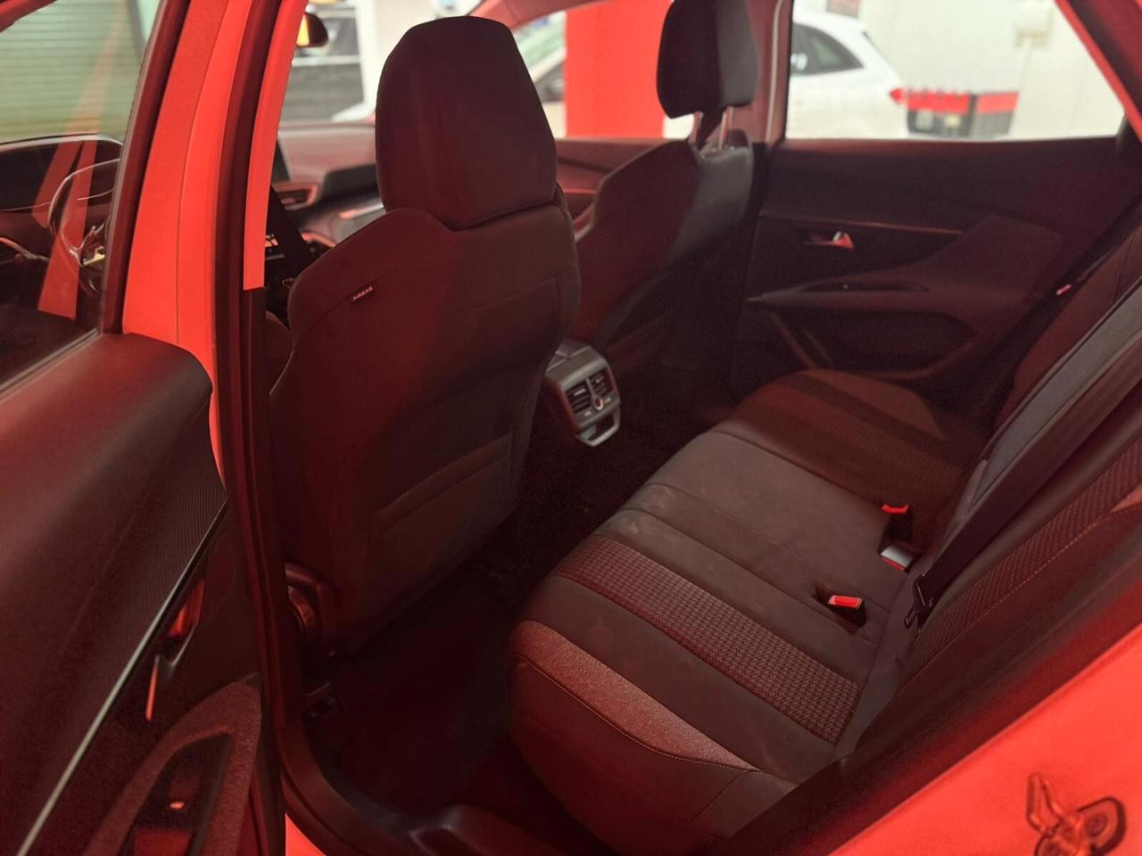 Peugeot 3008 BlueHDi 130 S&S Allure