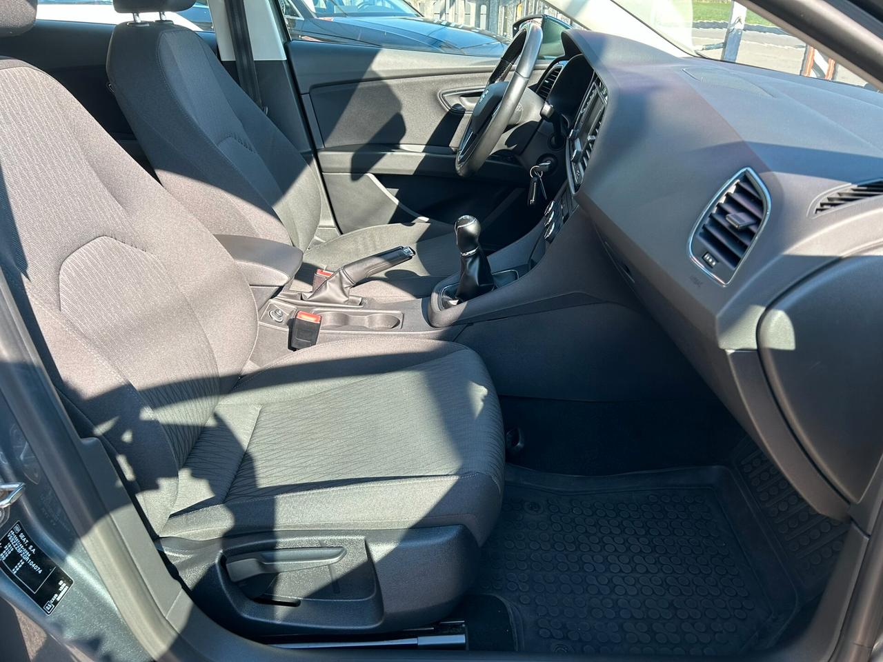 SEAT LEON 1.6 TDI 110CV EURO 6B - OK NEOPATENTATI