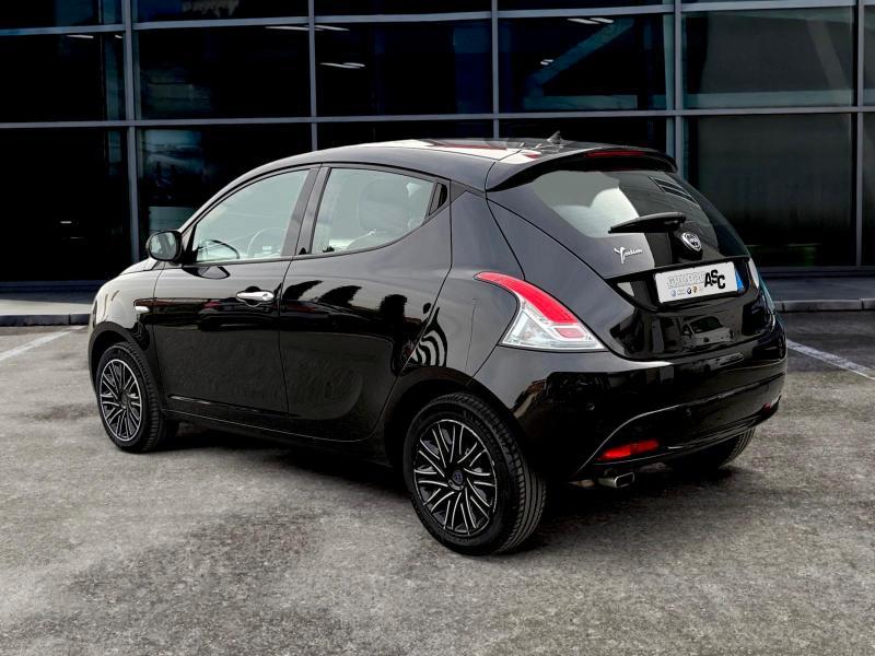 LANCIA YPSILON 1.2 BENZ 69 CV ADATTA A NEOPATENTATI