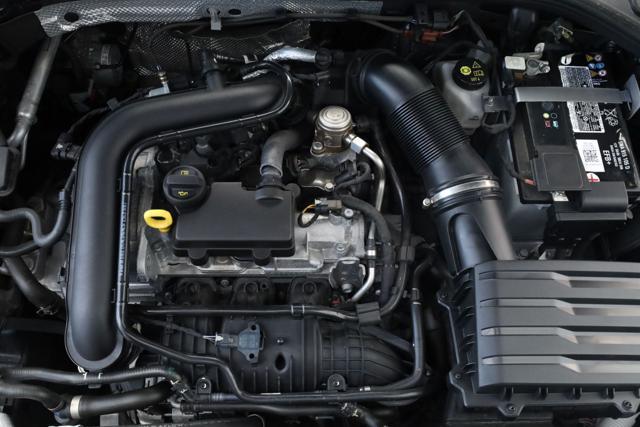 VOLKSWAGEN Golf 1.0 eTSI EVO DSG Life