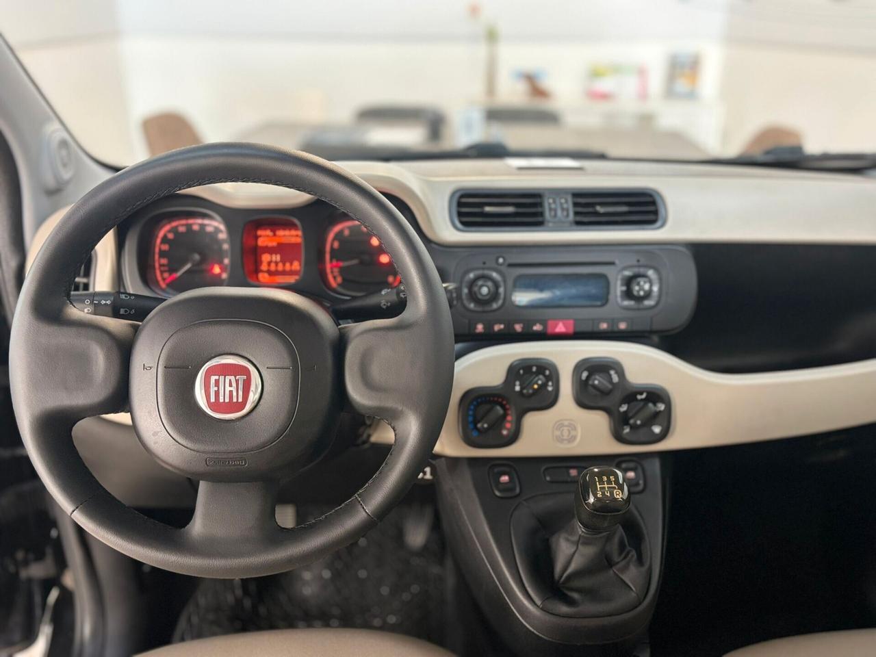 Fiat Panda 1.2 BENZ 2015 CLIMA 5 POSTI