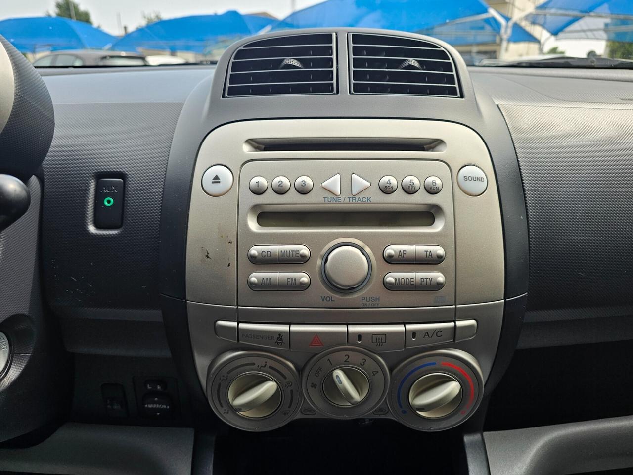 Daihatsu Sirion 1.0 Benzina - Neopatentati