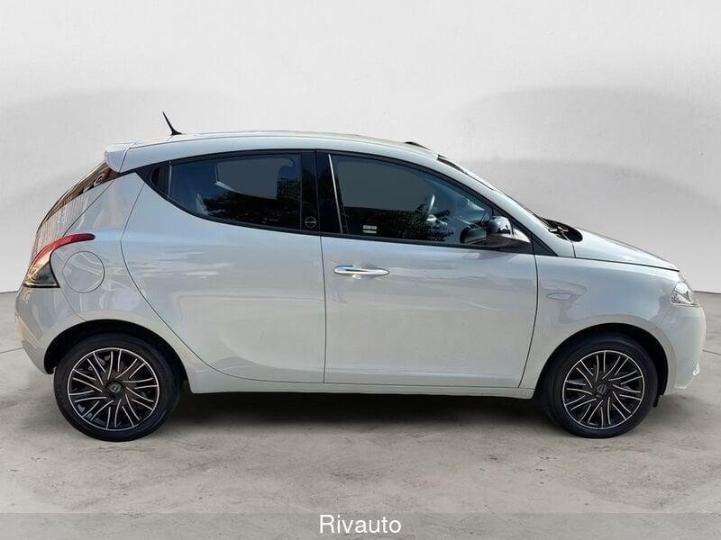 Lancia Ypsilon Ypsilon 1.0 FireFly 5 porte S&S Hybrid Ecochic Gold