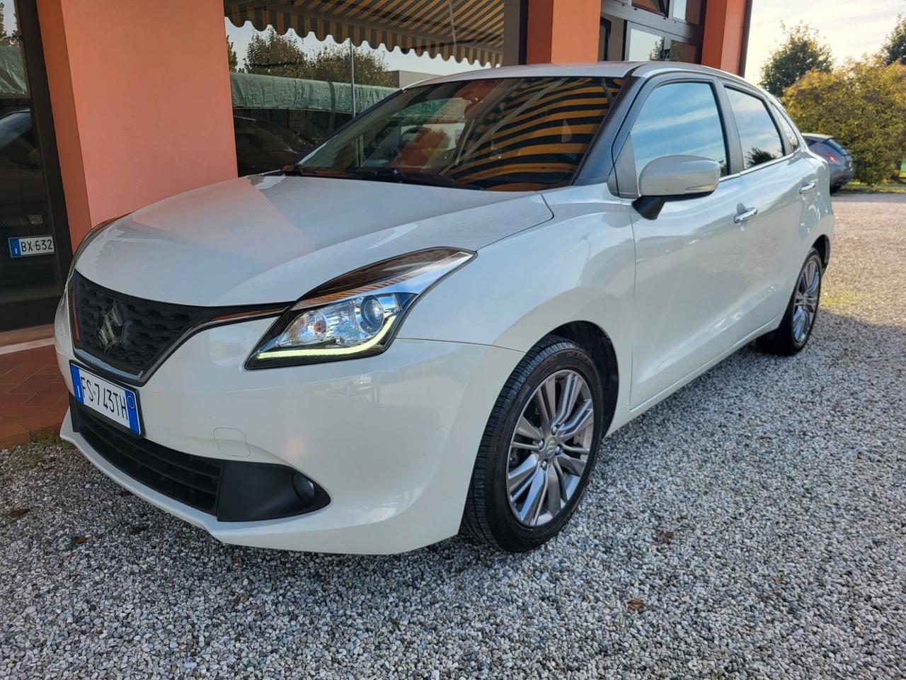 Suzuki Baleno 1.2 Hybrid B-Top