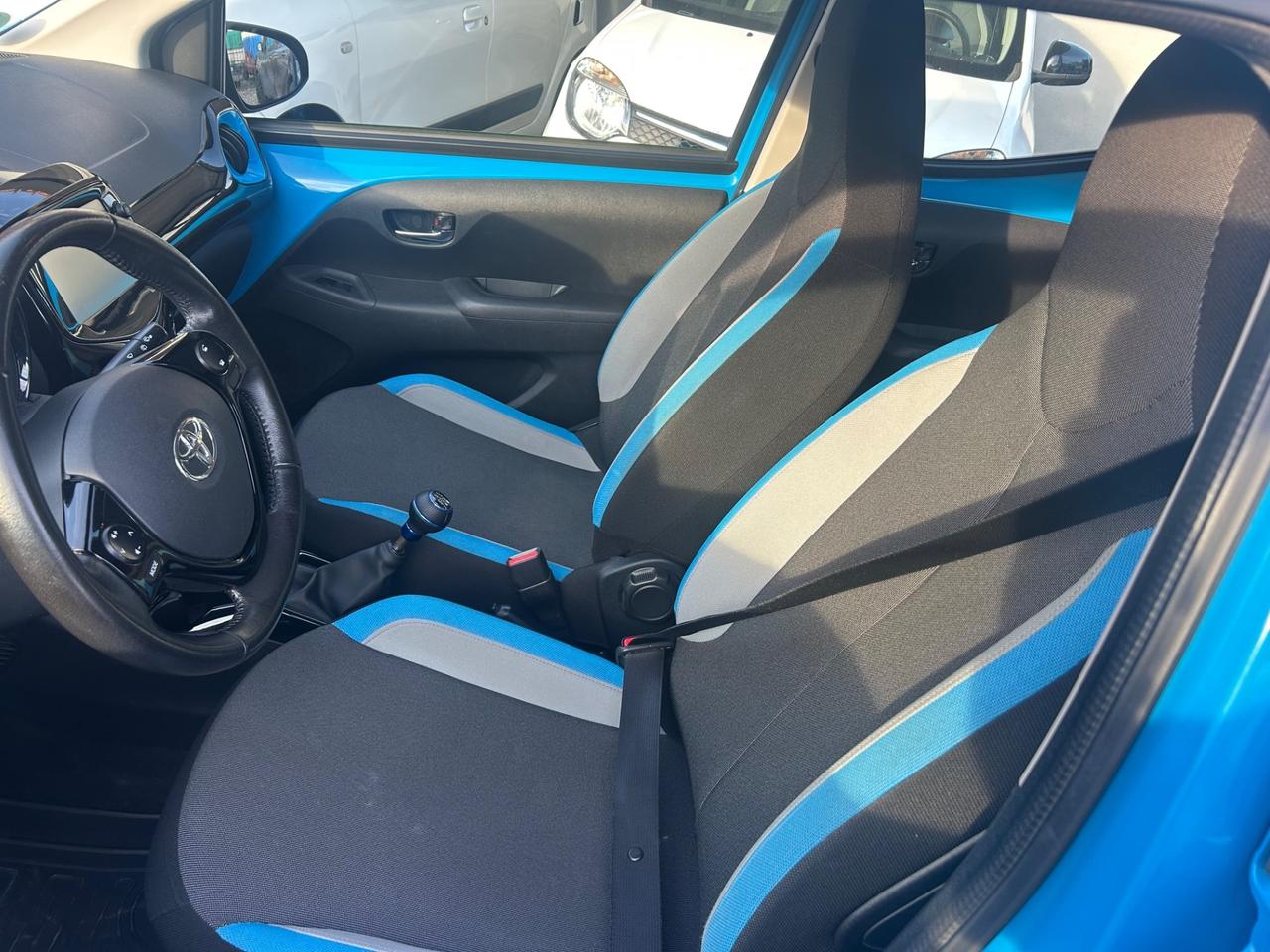 Toyota Aygo 1.0 VVT-i 69 CV 5 porte x-pure