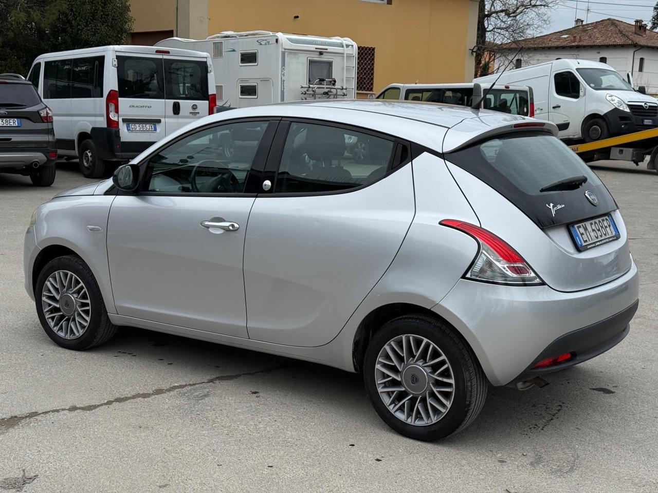 Lancia Ypsilon 1.2 69 CV 5 porte GPL Ecochic Gold