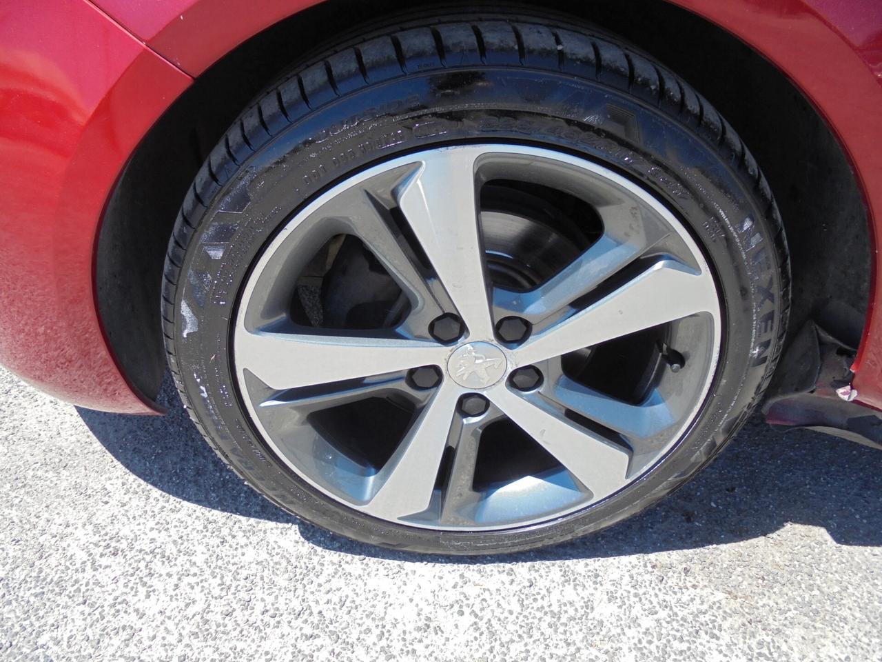 Peugeot 308 BlueHDi 120 S&S SW Allure