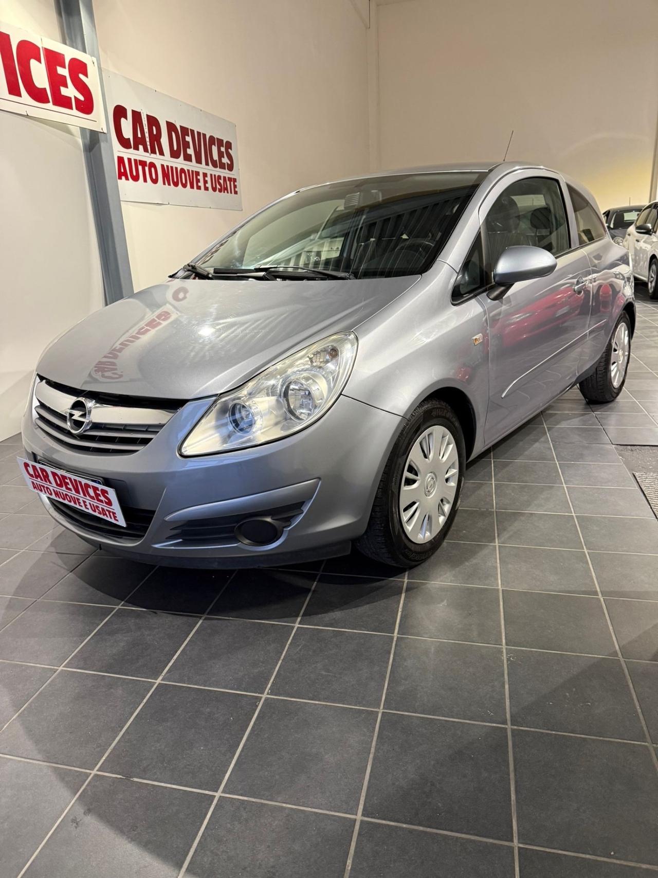 Opel Corsa 1.0 12V 3 porte -UNICO PROPRIETARIO-NEOPATENTATI