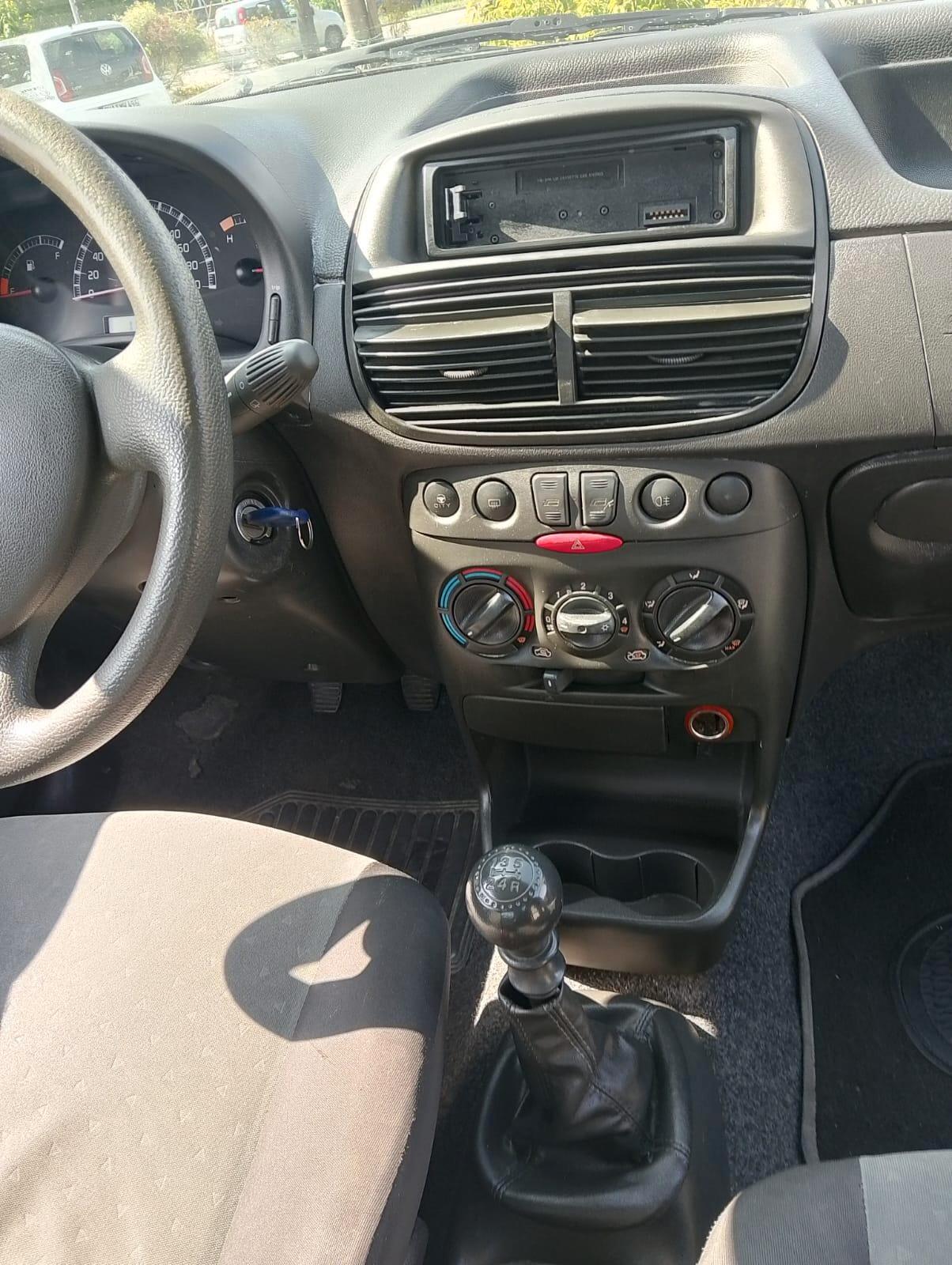 Fiat Punto 1.2 5 porte Active Natural Power