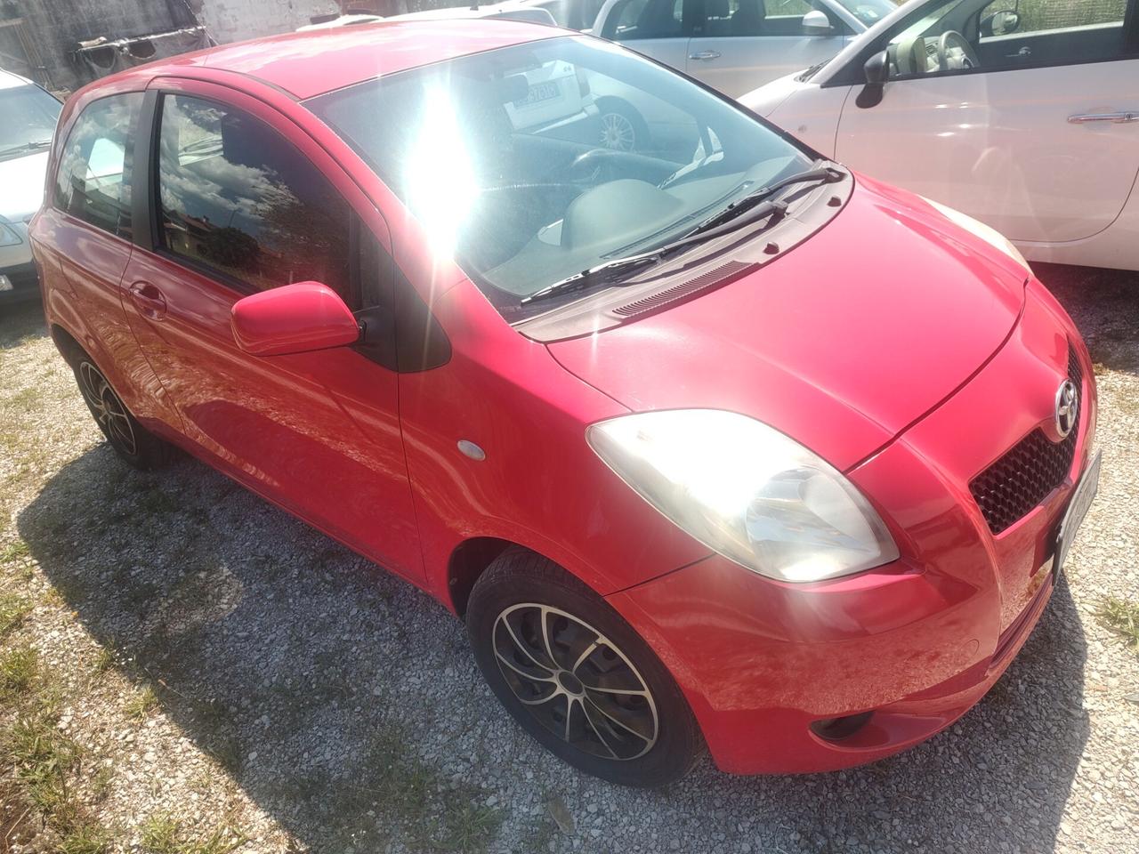 Toyota Yaris 1.0 3 porte