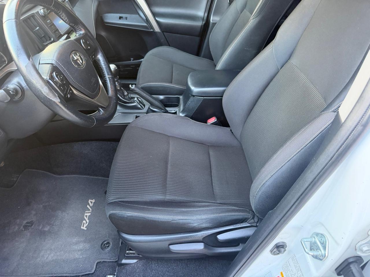 Toyota RAV 4 RAV4 2.0 D-4D 2WD Style White Ed. Neopatentati