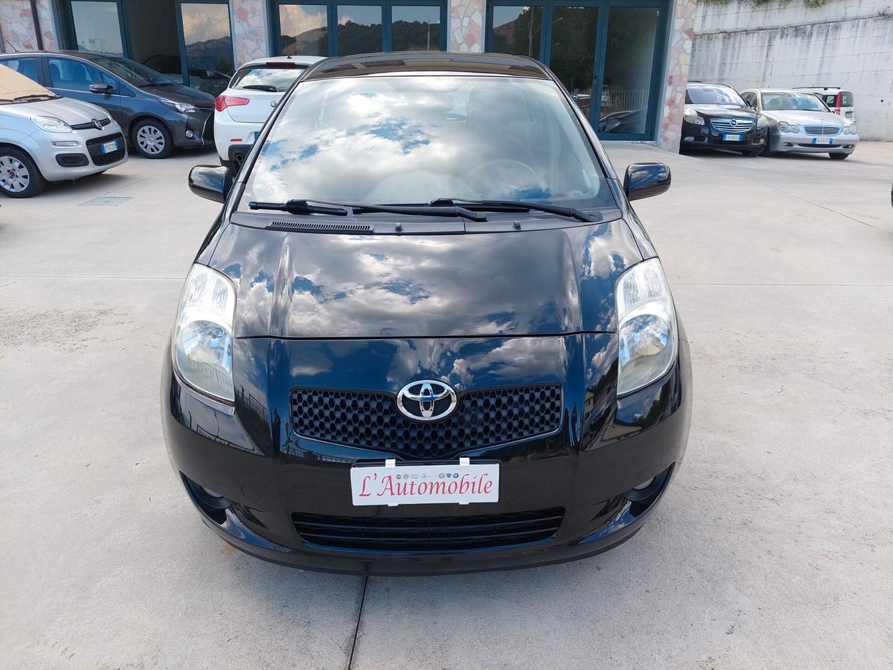 Toyota Yaris 1.4 D-4D 5 porte Sol PERFETTA