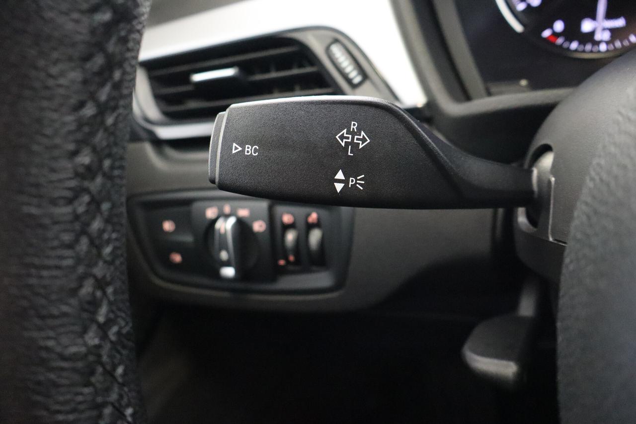 BMW X1 SDRIVE 18d sDrive18D BUSINESS ADVANTAGE STEPTRONIC