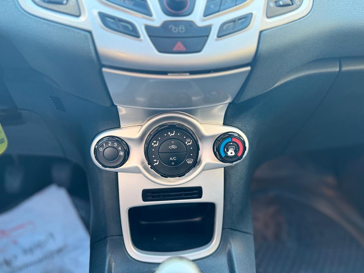 Ford Fiesta 1.4 TDCi 5p. Titanium